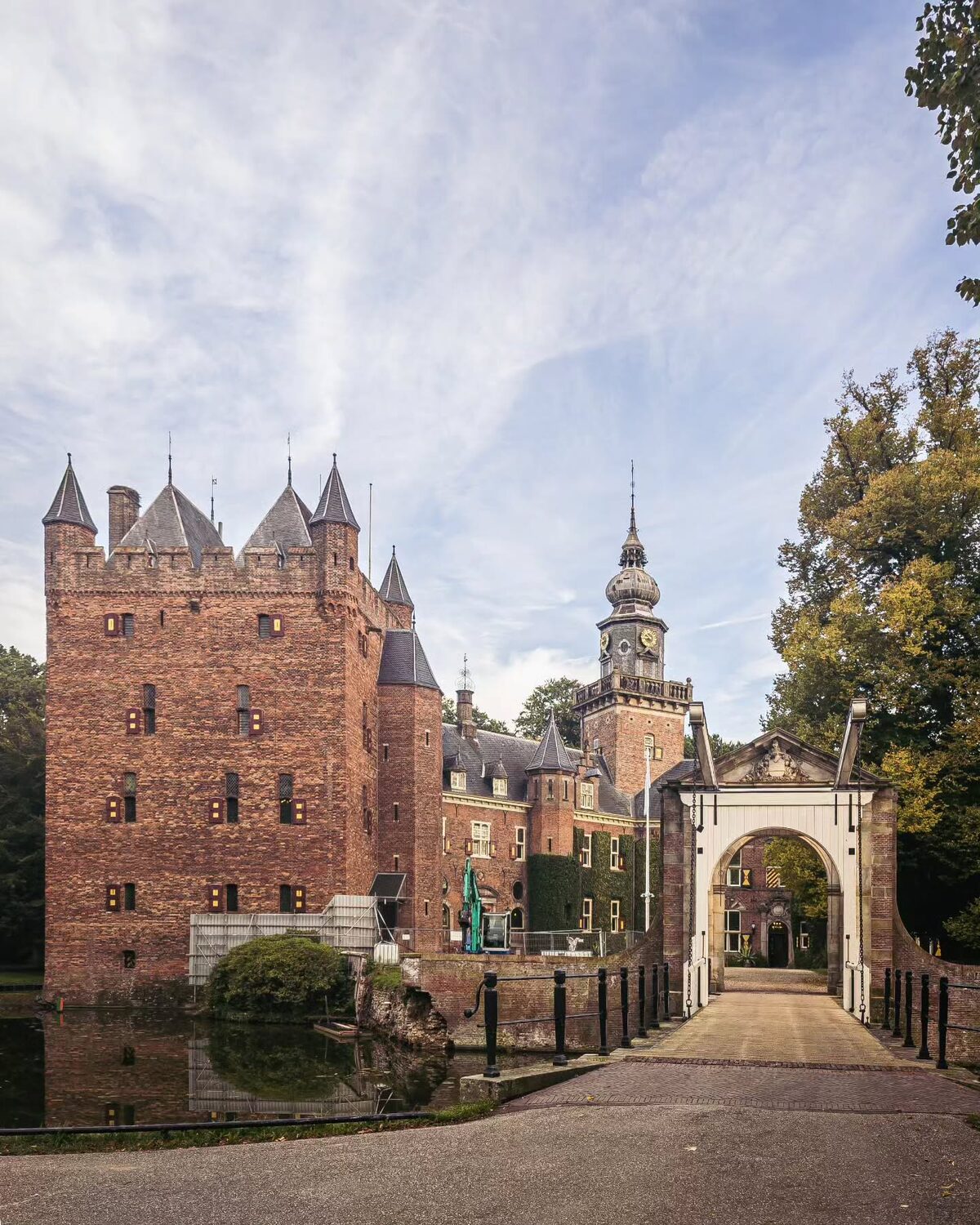 Op bezoek.