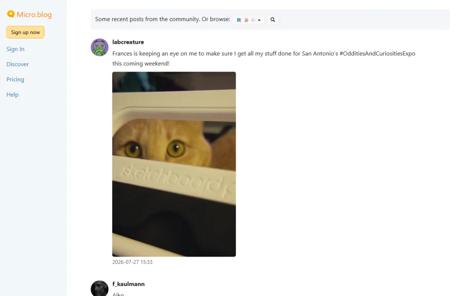 Screenshot of Micro.blog